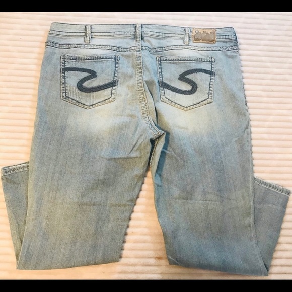 Silver Suki Capri Light Wash Cropped Denim Jeans Plus Size 22 - Picture 2 of 9